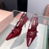 Pumps mit Schnalle Burgundy - Image 5