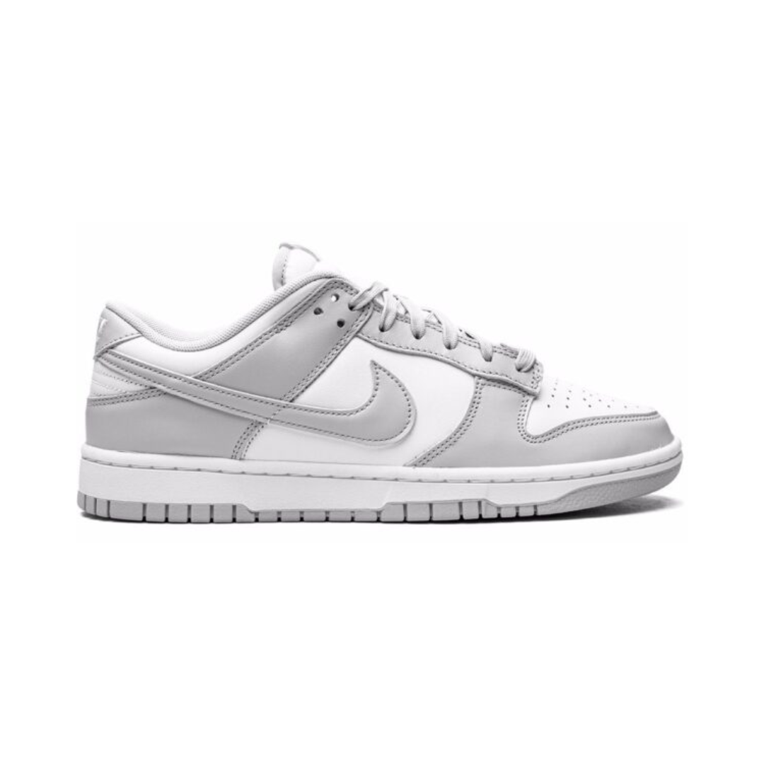 18 Dunk Low Grey Fog - Image 1
