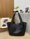 Le 5 a 7 Bag Black 50 cm - Image 3
