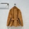 Wildlederjacke mit Gürtel in KamelBrown - Image 6